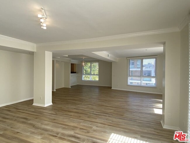 Building Photo - 11099 Ophir Dr