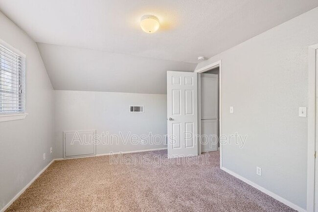 Building Photo - 5504 Coventry Ln