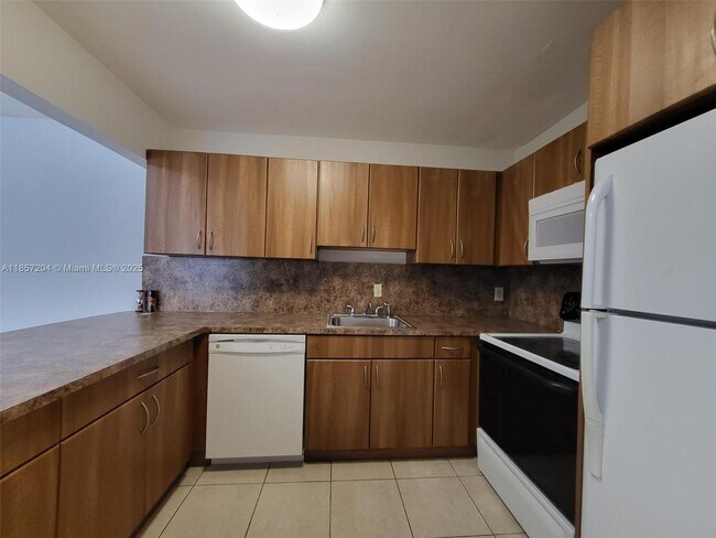 Building Photo - 9011 SW 138th St
