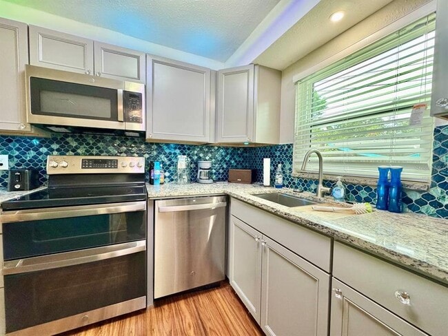 Building Photo - 3957 Wahoo Dr SE