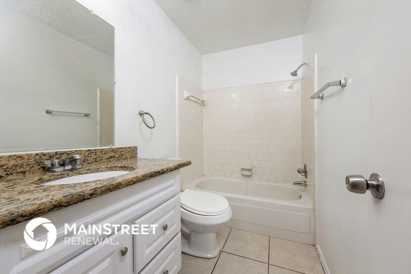 Building Photo - 11110 Grassyglen Dr