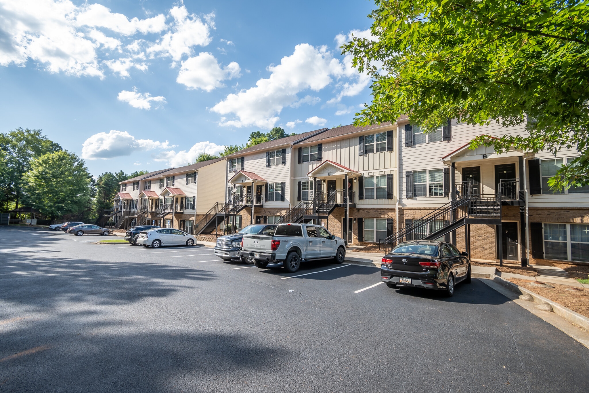 Building Photo - 270 Strickland Ave