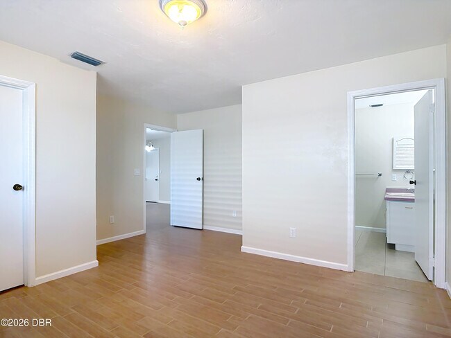 Building Photo - 49 Bogey Cir
