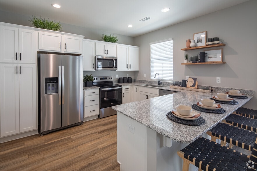 2BR, 2BA-1,113SF - Kitchen - VLux Madison