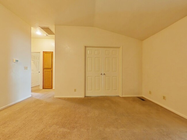 Building Photo - WINTER SPECIAL ~ $1,060 OFF FIRST MONTH RENT