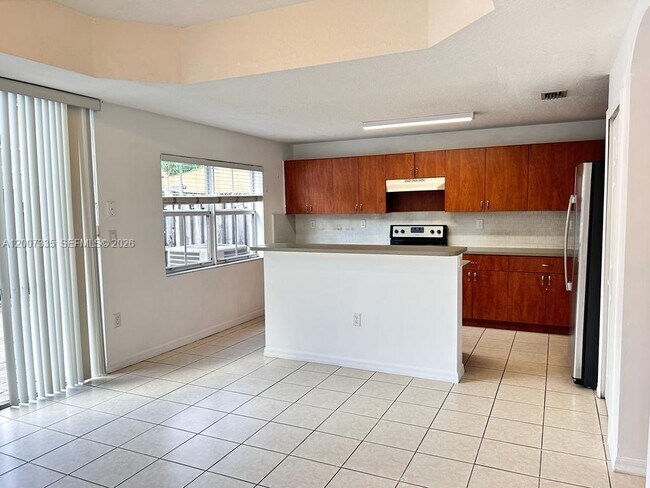 Building Photo - 15226 SW 30th Terrace