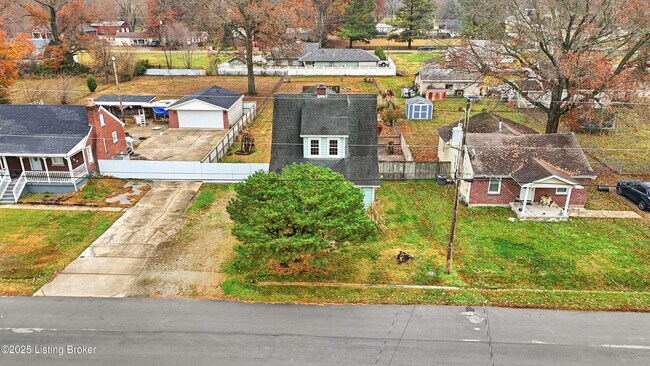 Building Photo - 7173 Beechland Ave