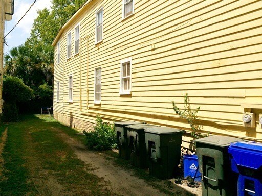 Building Photo - 1 Bedroom 1 Bath Apartment in Wraggsboro - Downtown Charleston