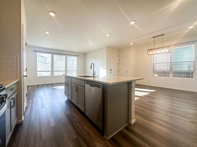 Building Photo - 17430 Pacific Peak Cir