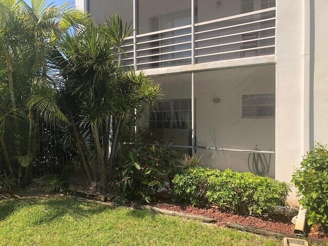 Building Photo - 4500 N Flagler Dr