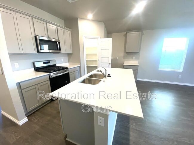 Building Photo - 2740 Alice Wy