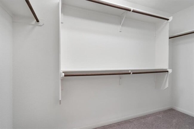 Building Photo - 6500 Routenburn St