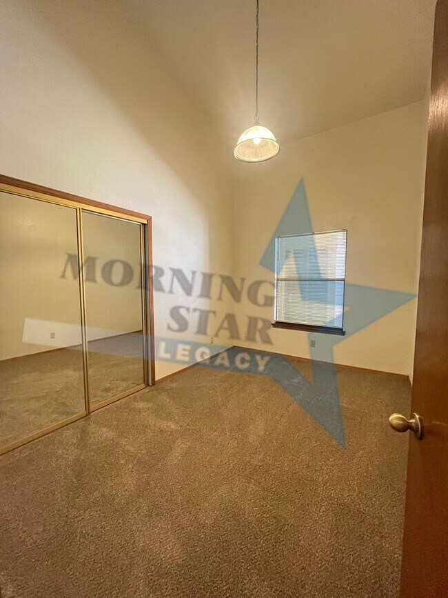 Building Photo - 3120 Missouri Ave