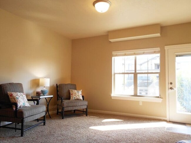 Building Photo - The Madison Courtyard