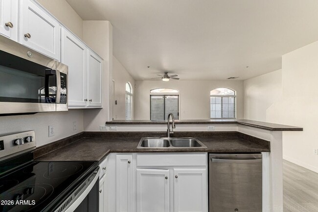 Building Photo - 2727 N Price Rd