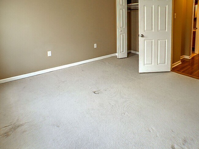 Building Photo - Two Bed Point Breeze Townhouse