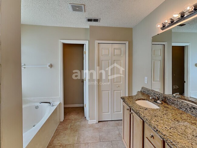 Building Photo - 2903 Brittany Bluff Dr