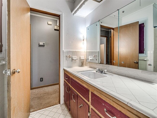 Building Photo - 1212 Lynnwood Dr