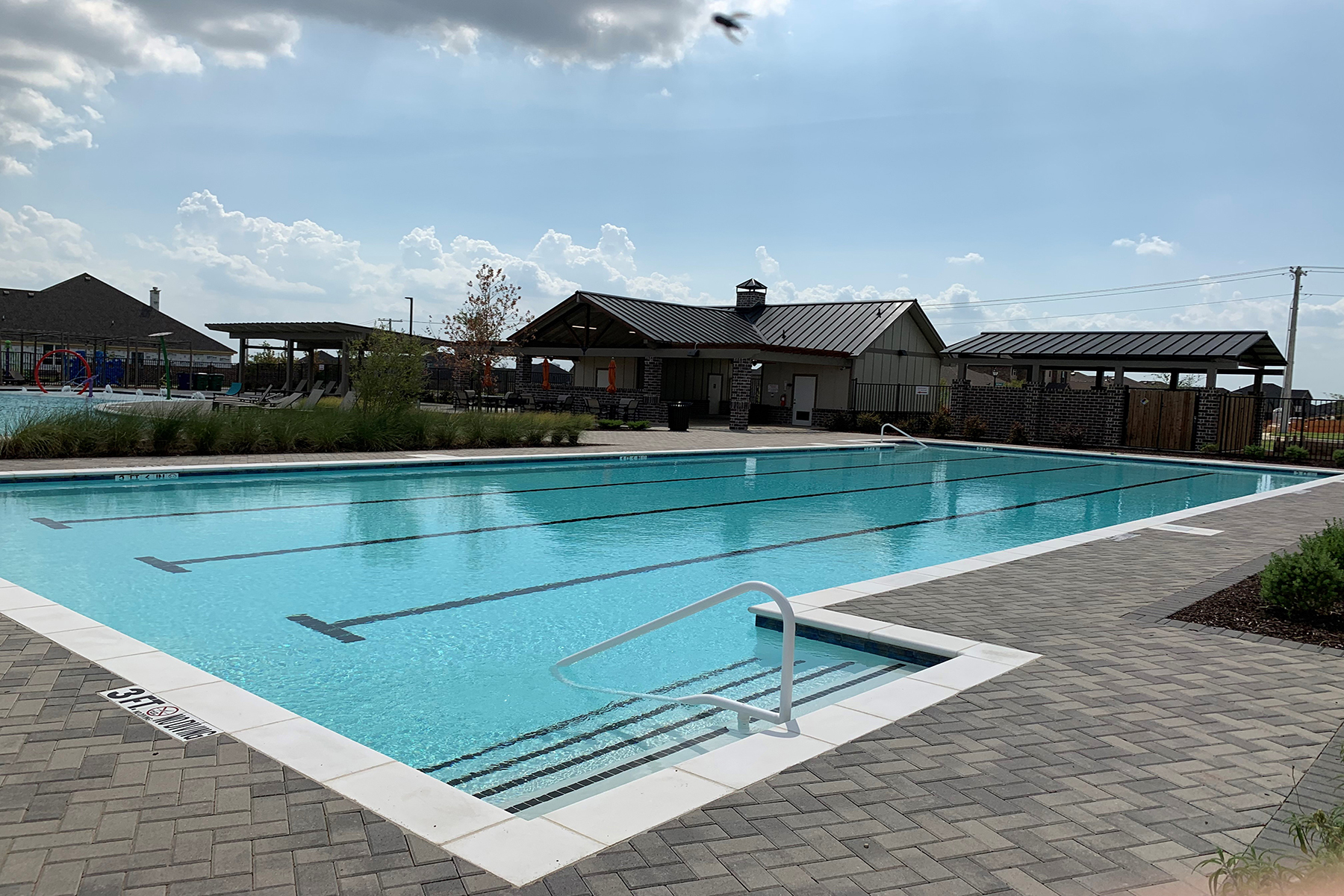 Building Photo - 6214 Heron Dr