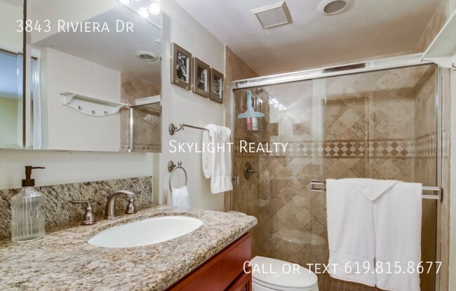 Building Photo - 3843 Riviera Dr