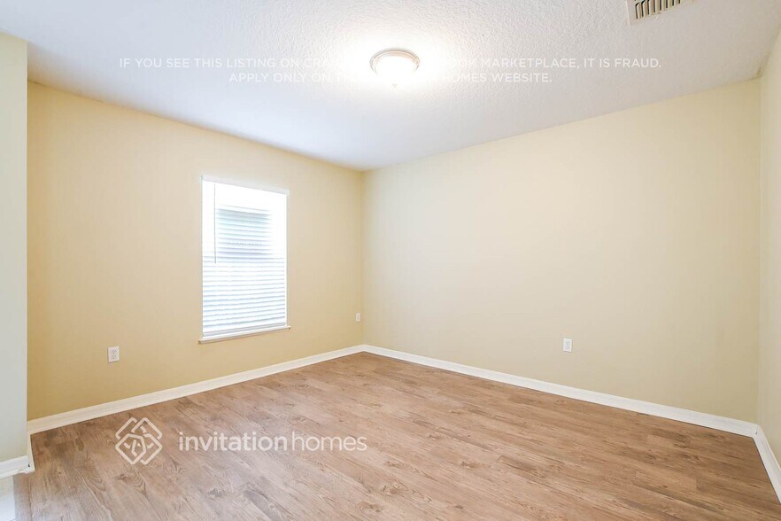Building Photo - 16536 Corner Lake Dr