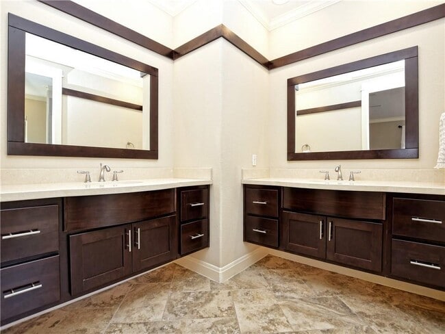 Building Photo - 14912 Falconhead Grove Loop