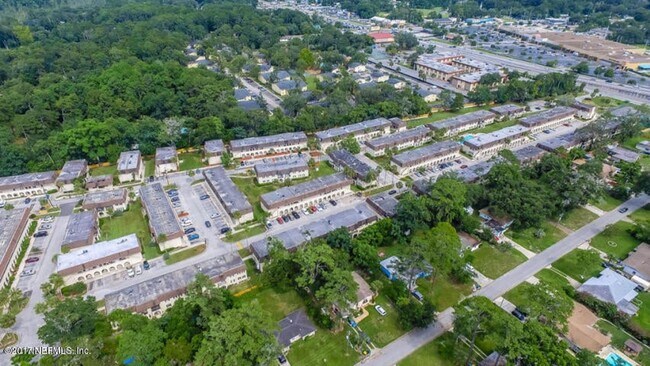 Building Photo - Condo by the Water