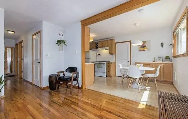 Building Photo - 4720 SE 108th Pl
