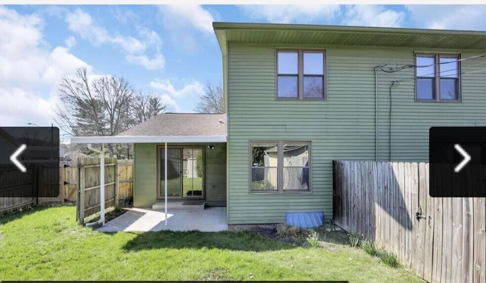 Building Photo - 1740 Churchill Downs Rd