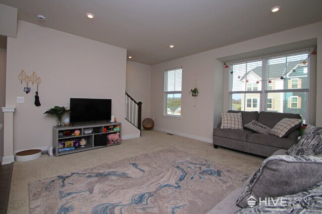 Building Photo - Spacious 4-Bed, 3.5-Bath with Garage!