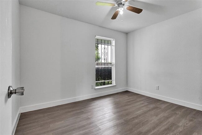 Building Photo - 7027 Log Hollow Dr