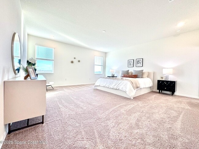 Building Photo - 386 Glaspell Cir SE