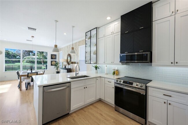 Building Photo - 10327 Carolina Willow Dr