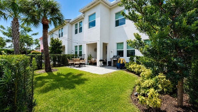 Building Photo - 16454 Helix Ct