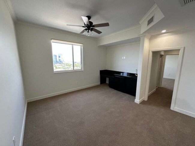 Building Photo - 1551 N Flagler Dr