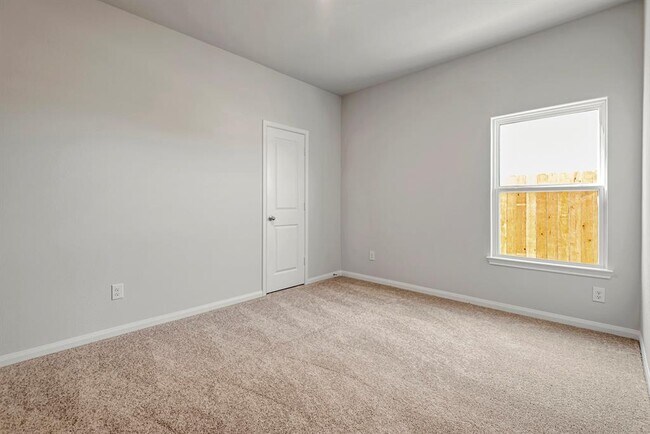 Building Photo - 8031 Alpine Bearberry Dr