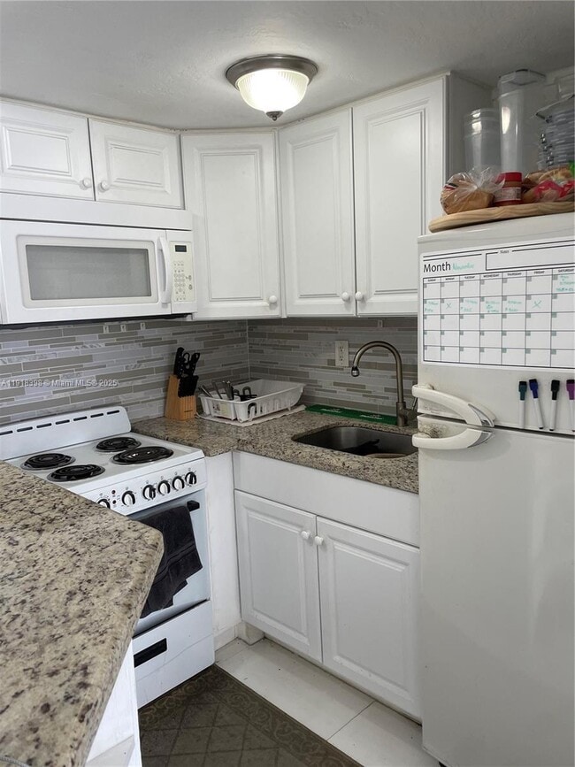 Building Photo - 6484 Indian Creek Dr