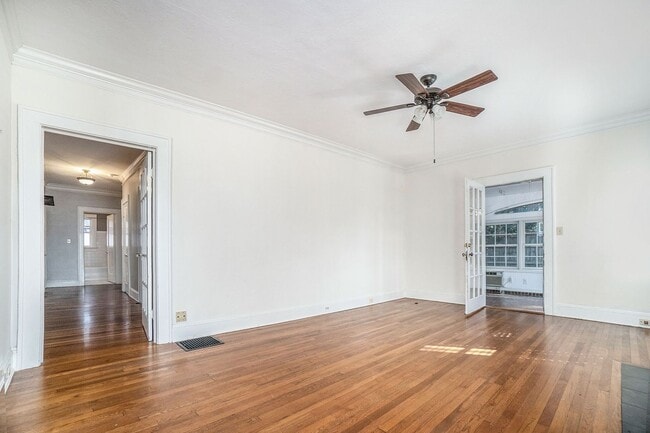 Building Photo - 5 bdrm, 3 bath in City of Decatur Schools.