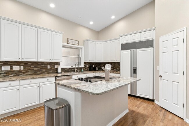 Building Photo - 8611 W Foothill Dr