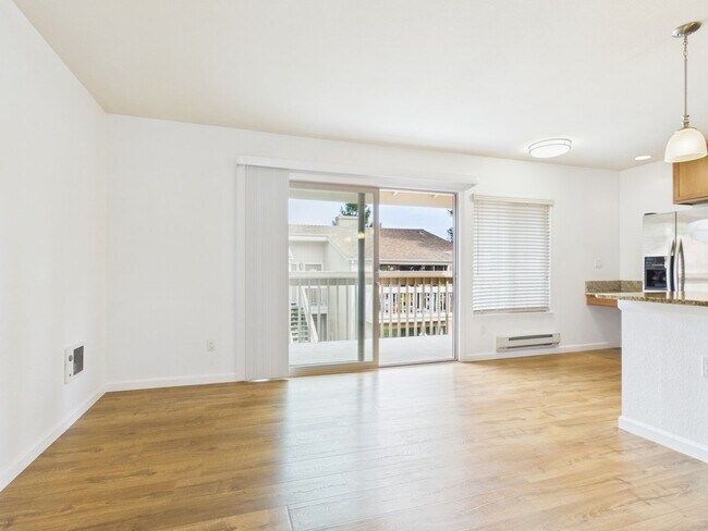 Building Photo - Upstairs One Bedroom Condo now available at Kimberly Place.