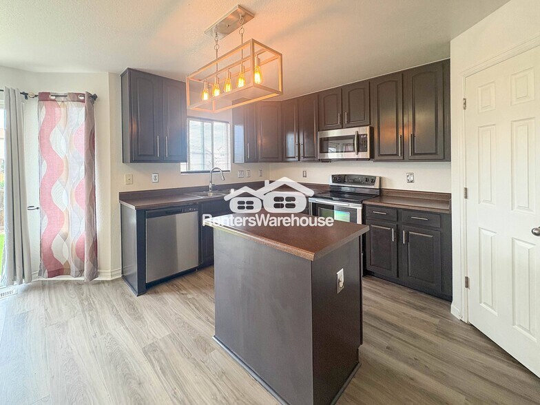 Building Photo - 12674 Jersey Cir E
