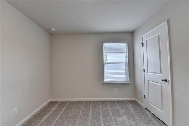 Building Photo - 2214 Whitworth St