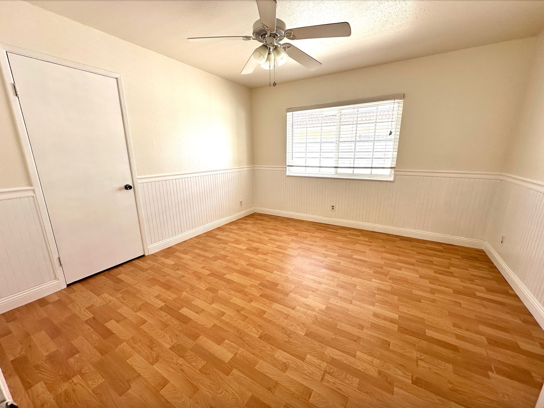 Building Photo - 2723 Moundview Pl