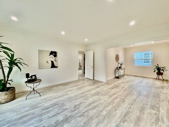 Building Photo - 124 N Pass Ave