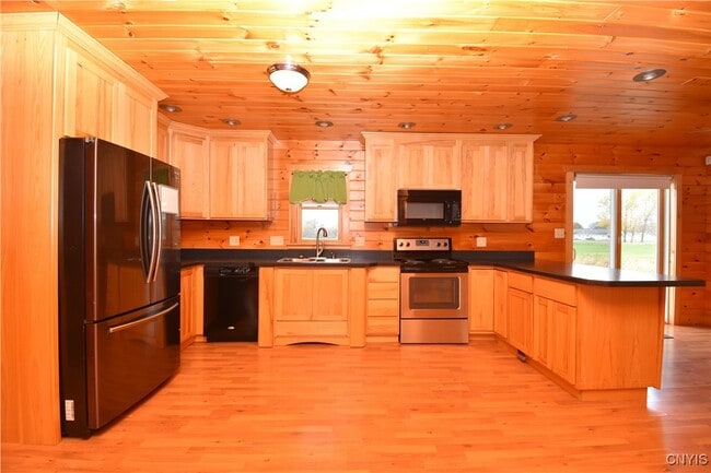 Building Photo - 25003 NY-37