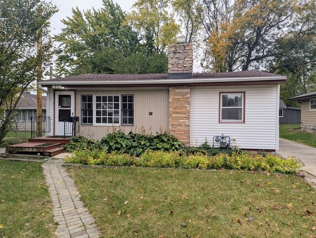 Primary Photo - 1810 Midway Dr