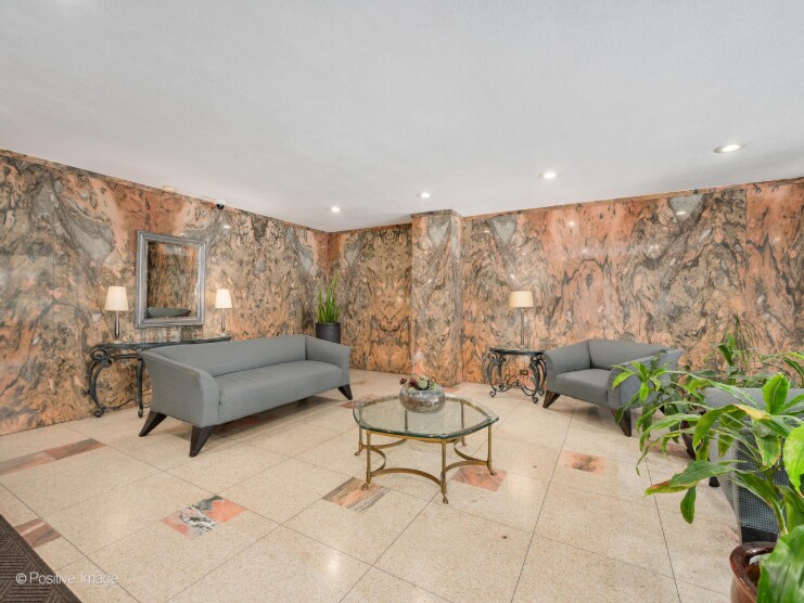 Lobby - 4200 N Marine Dr