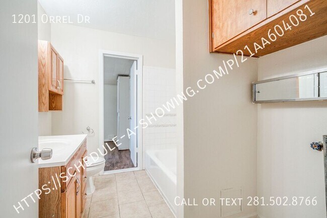 Building Photo - 1201 Orrel Dr