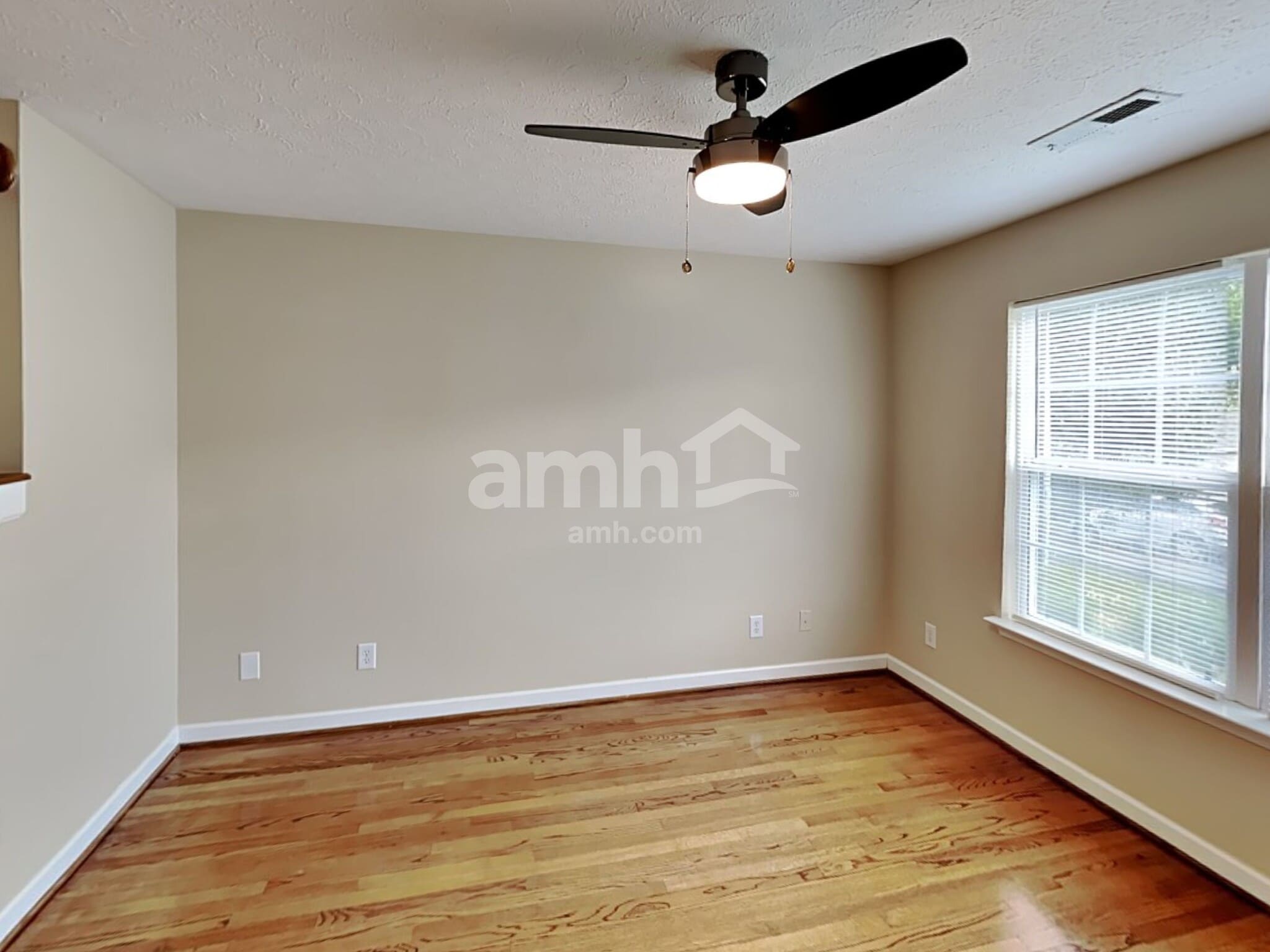 Building Photo - 533 Scotts Creek Trl