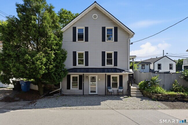 Building Photo - 9 Hunters Rd